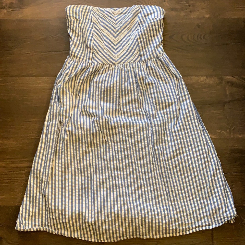 Strapless dress with side zip